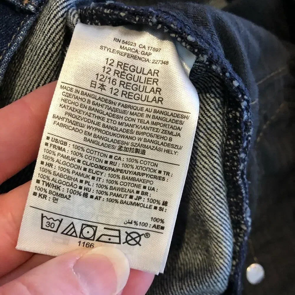 Gap boyfriend jean shorts size 12 or 31R